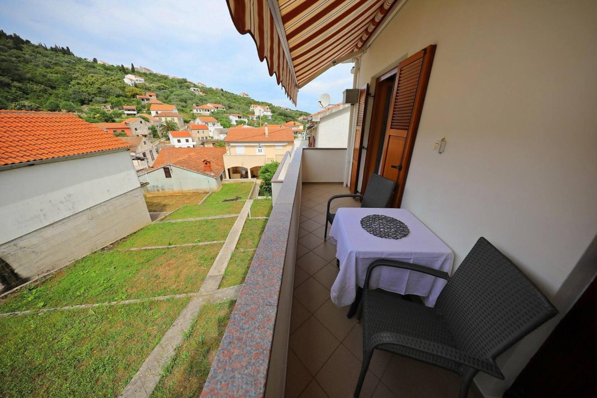 Knez - Relaxing Apartments Near The Sea On Mali Iž Exterior foto